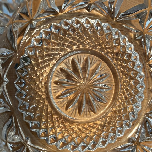 Beautiful n heavy weight American crystal with frosted diamonds. Perfect - Picture 7 of 10